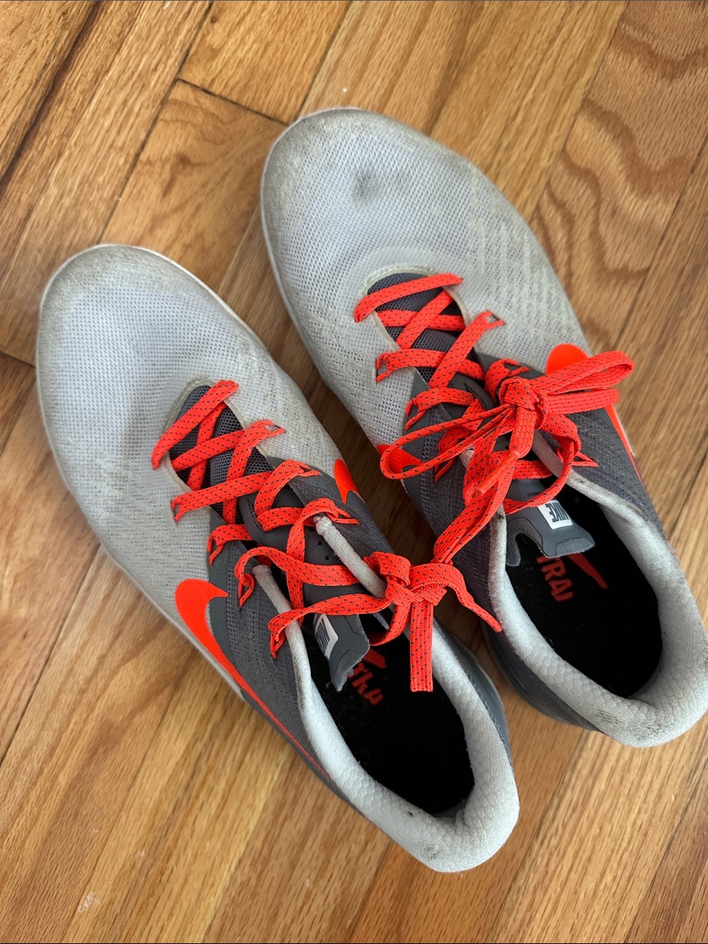 Nike Women’s Metcon 3 cross-training/weightlifting shoe with stable base